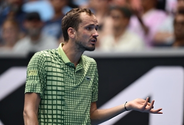 Daniil Medvedev khởi đầu sóng gió ở Australian Open 2026