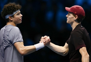 Trực tiếp tennis Jannik Sinner 2-0 Ben Shelton: Khẳng định đẳng cấp