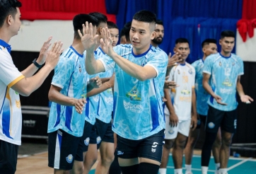 Nguyễn Văn Quốc Duy và đồng đội thắng đậm trận ra quân giải VĐQG Campuchia