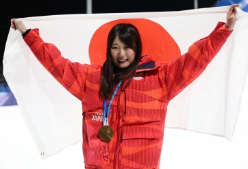 Ngọc nữ Nhật Bản lộn 1,620 độ trên không, đi vào lịch sử Olympic