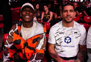 Israel Adesanya tái xuất, Alex Pereira có hàng động đáng chú ý