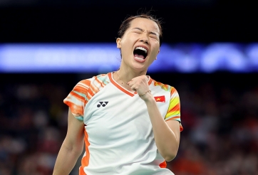 Nguyễn Thùy Linh tạo địa chấn trước nhà vô địch Olympic, đối thủ chỉ biết nói lời thán phục