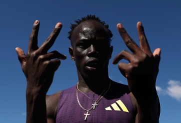 VĐV Gout chạy nhanh như chớp, phá luôn kỉ lục của Usain Bolt