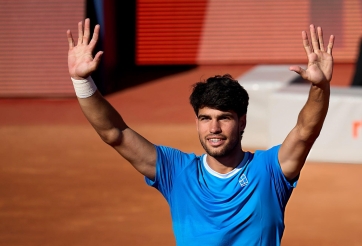 Carlos Alcaraz ra quân Barcelona Open 2026 thuận lợi