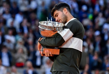 Alcaraz trở thành cựu vương Roland Garros
