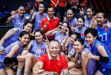 Bóng chuyền nữ Việt Nam đón chuyên gia nước ngoài