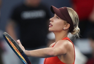 Từ bỏ quốc tịch Nga, mỹ nhân tennis vẫn bị đối thủ Ukraine lạnh nhạt