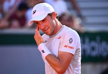 Đệ tử Nadal sốc nhiệt, suýt thua thảm ở trận ra quân Roland Garros 2026