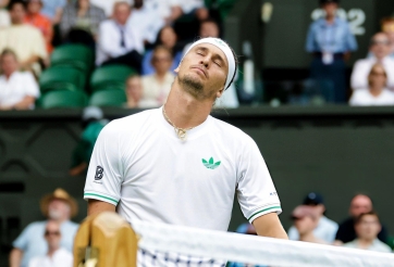Zverev giải thích lí do vì sao chơi tệ trên sân cỏ