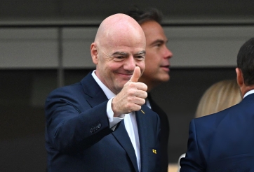 Chủ tịch FIFA hiến kế không tưởng để Ý được dự World Cup