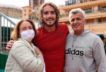 Stefanos Tsitsipas thêm một lần nữa sa thải cha ruột