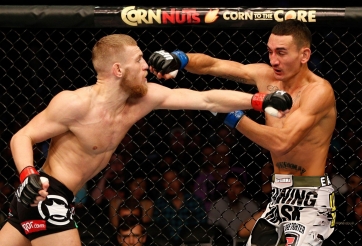 ĐKVĐ hạng nặng UFC dự đoán bất ngờ trận Conor McGregor-Max Holloway