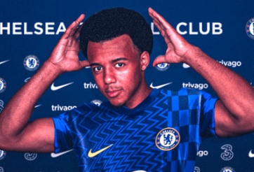 PSG tính 'hớt tay trên' siêu trung vệ mà Chelsea thèm khát