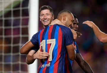 Bất lực vụ De Jong, MU chốt luôn tiền đạo số 1 Barca thay thế