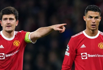 Ronaldo có hành động không thể tin nổi với Harry Maguire