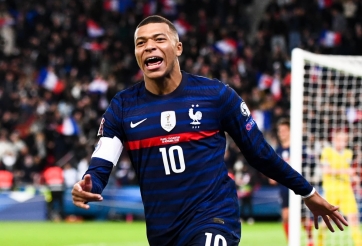 VIDEO: Mbappe 'hành hạ' hàng thủ đội tuyển Pháp