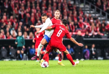 VIDEO: Mbappe hóa chân gỗ, tuyển Pháp thua đau 'những chú lính chì'