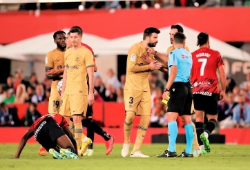 Lewandowski rực sáng, Barca thắng dễ đội bóng sở hữu thần đồng Hàn Quốc