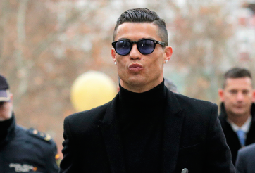 Ronaldo được 'đại gia' thả thính, ấn định ngày chia tay MU