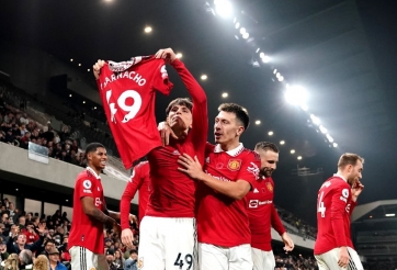 VIDEO: Thần đồng tỏa sáng phút cuối, MU thoát hiểm ngoạn mục trước Fulham