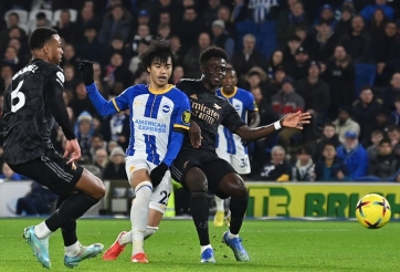 Video bàn thắng Arsenal 4-2 Brighton: Mưa bàn thắng đầu năm