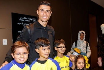 Chưa thi đấu, Ronaldo đã tạo nên cơn sốt chưa từng có tại Al Nassr