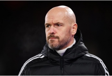 HLV Ten Hag nổi cơn lôi đình, lên tiếng chỉ trích các ngôi sao MU