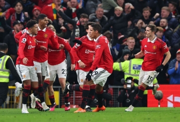 Hàng thủ mắc sai lầm, MU chia điểm đầy tiếc nuối trước Leeds