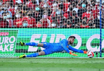 MU ra điều kiện gia hạn David De Gea