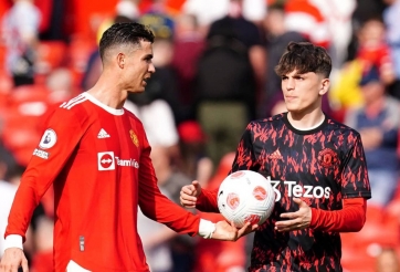 Sau Garnacho, MU tiếp tục trình làng thần đồng 15 tuổi?