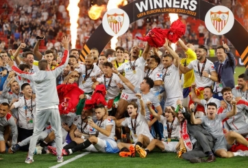 CHÙM ẢNH: Sevilla ăn mừng chức vô địch Cúp C2 mùa giải 2022/23