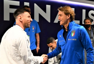 Vừa rời ĐT Ý, HLV Mancini tiếp quản luôn 'bến đỗ ác mộng' của Messi?