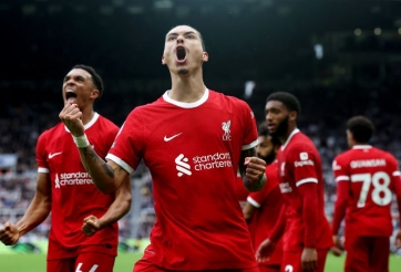 Lật kèo không tưởng, Liverpool cho Newcastle 'ngậm trái đắng' dù thi đấu thiếu người