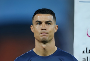 Ronaldo tiếp tục hứng 'cơn mưa gạch đá' sau phát ngôn gây bão