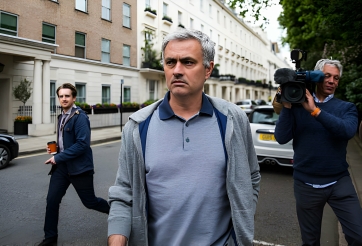 Chuyển nhượng MU 27/1: Chia tay ngôi sao thứ 11, Mourinho tái xuất đáng sợ!