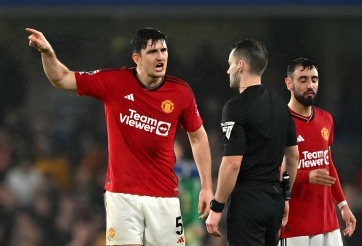 Trọng tài sai lầm? Harry Maguire nổi điên sau trận thua Chelsea