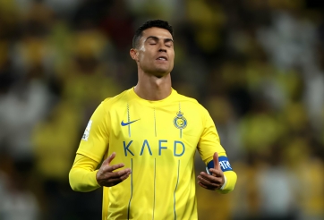 Ronaldo bị trọng tài xử ép, từ chối cơ hội ghi bàn mười mươi