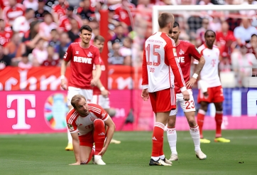 Bayern Munich níu giữ hy vọng mong manh trong cuộc đua Bundesliga