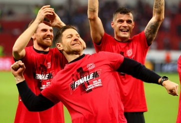 HLV Xabi Alonso: 'Bayer Leverkusen xứng đáng ăn 3 mùa này'