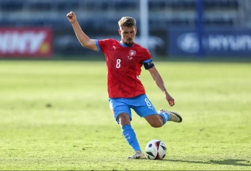 Hy hữu: Cầu thủ bị loại khỏi Euro 2024 vì bị ngã xe đạp