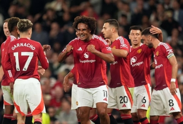 Zirkzee rực sáng, MU khởi đầu thuận lợi tại Ngoại hạng Anh 2024/25