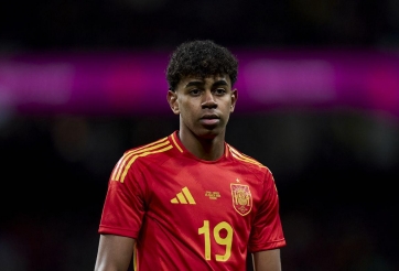 Yamal chấn thương? HLV Tây Ban Nha báo tin buồn với Barca