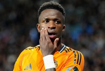 Đang thăng hoa, Vinicius Jr vẫn bị nội bộ Real Madrid nghi ngờ