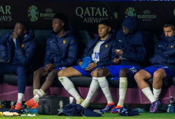Đồng đội ở Pháp ghen tị với ngôi sao Real Madrid