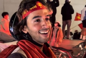 Anh Tây 'đi bão' mừng Việt Nam vô địch bị lạc từ Hà Nội lên Phú Thọ