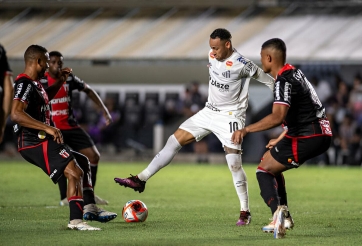 Neymar tái xuất đỉnh cao tại Santos, nhận luôn giải thưởng đầu tiên