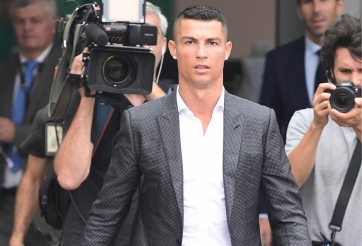 Chưa rời Al Nassr, Ronaldo bất ngờ được 'gã khổng lồ' chọn chiêu mộ