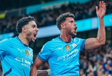 Bùng nổ phút cuối, Man City vươn lên top 3 Ngoại hạng Anh 2024/25