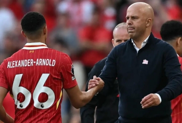 Mất trắng vào tay Real, Liverpool đưa ra quyết định cứng với Arnold