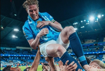 De Bruyne chạm mốc 'vua kiến thiết' Ngoại hạng Anh